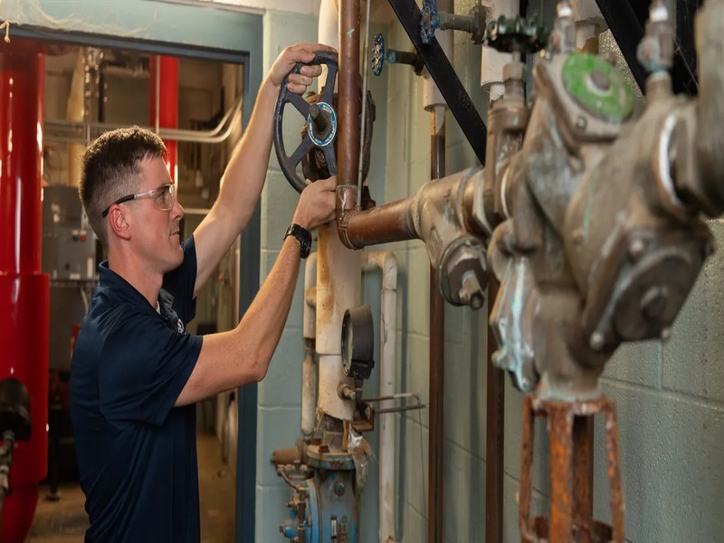 Commercial Plumbing Service for Business Owners