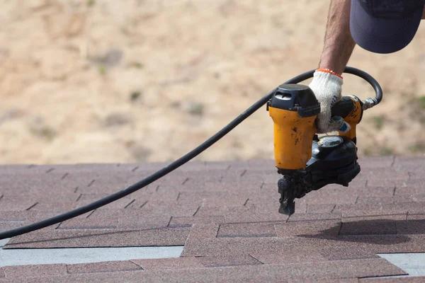 How a Skilled Roofing Contractor Can Increase Home Value